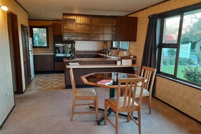 Photo of property in 2 Coronet Place, Awapuni, Palmerston North, 4412