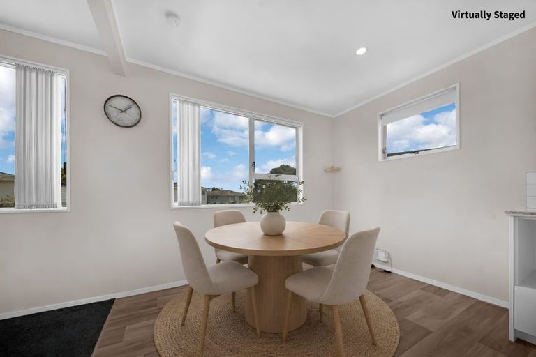 Photo of property in 20 Frobisher Way, Clendon Park, Auckland, 2103