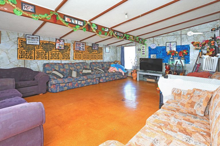 Photo of property in 54 Gainsborough Street, Manurewa, Auckland, 2102