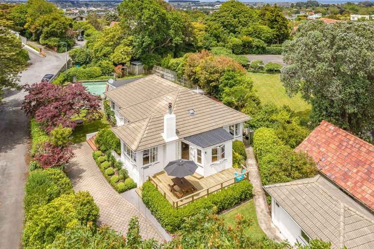 Photo of property in 14 Oakland Avenue, Saint Johns Hill, Whanganui, 4500