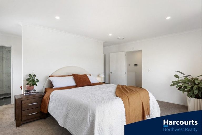 Photo of property in 1b Makora Road, Massey, Auckland, 0614