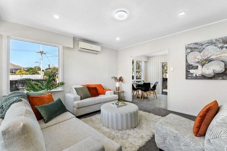 Photo of property in 19 Ribblesdale Road, Henderson, Auckland, 0612