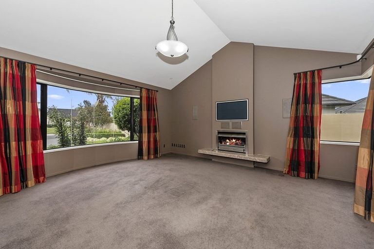 Photo of property in 11 The Esplanade, Huntington, Hamilton, 3210
