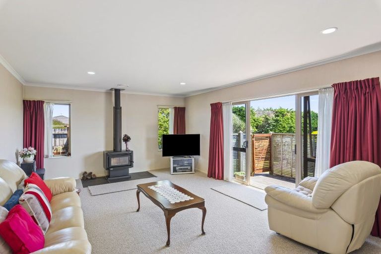 Photo of property in 56 Realm Drive, Paraparaumu, 5032