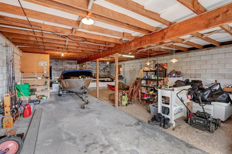 Photo of property in 23 Bay Street, Red Beach, 0932