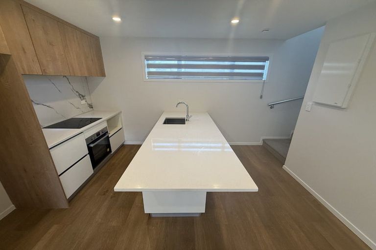 Photo of property in 35c Cedar Heights Avenue, Massey, Auckland, 0614