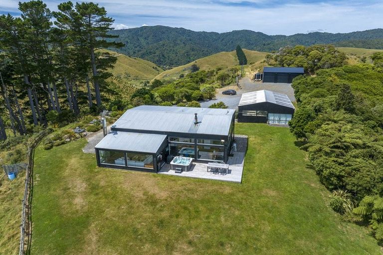 Photo of property in 198-200 Maungakotukutuku Road, Paraparaumu, 5032