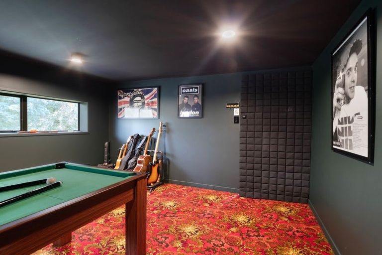 Photo of property in 9 Guernsey Place, Fitzherbert, Palmerston North, 4410