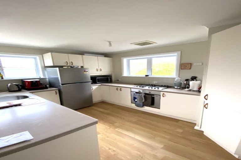 Photo of property in 106 Broderick Road, Johnsonville, Wellington, 6037