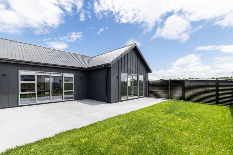 Photo of property in 32 Matau Crescent, Frimley, 4120