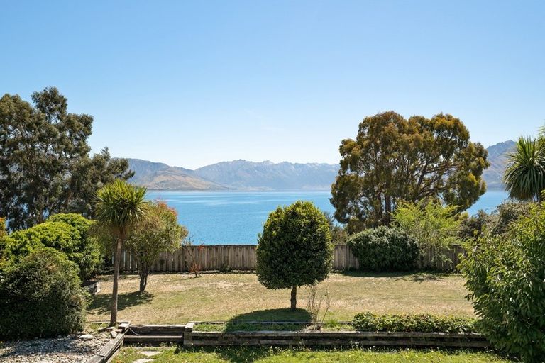 Photo of property in 212 Lakeview Terrace, Lake Hawea, Wanaka, 9382