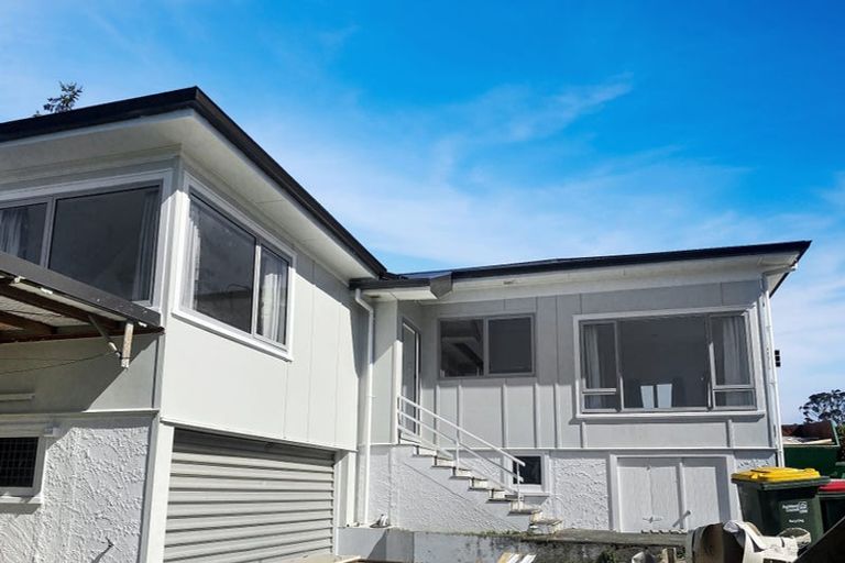 Photo of property in 217 Te Atatu Road, Te Atatu South, Auckland, 0610