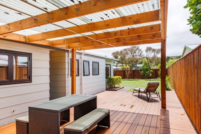 Photo of property in 25 Mcleavey Drive, Kelvin Grove, Palmerston North, 4414