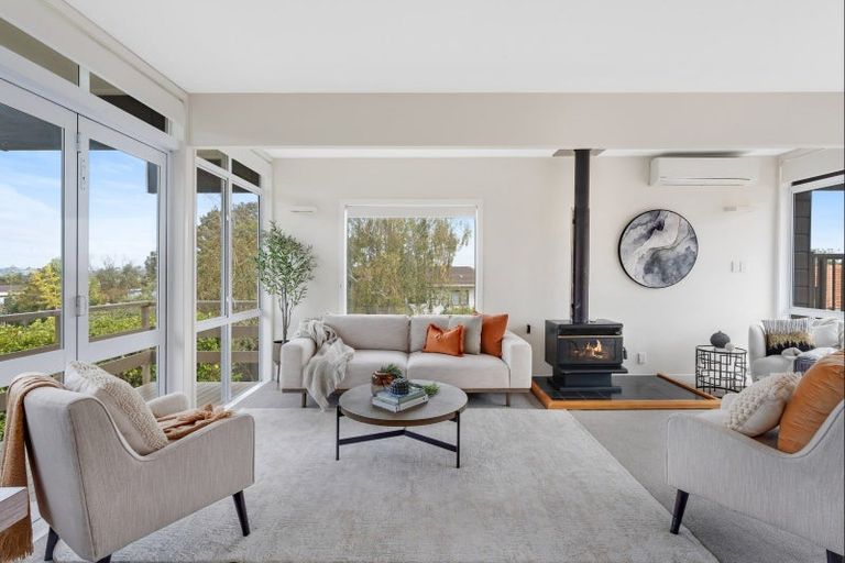 Photo of property in 22 Andrea Place, Sunnyhills, Auckland, 2010