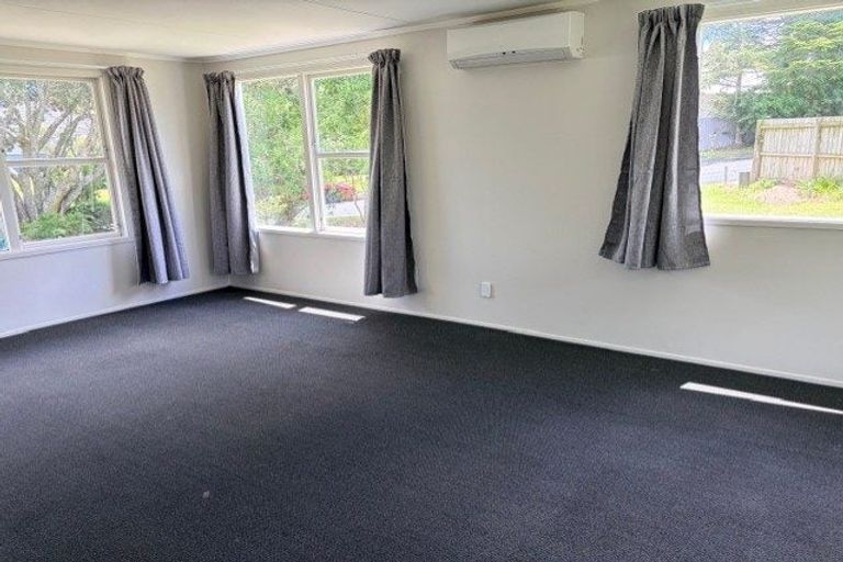 Photo of property in 13 Woodstock Road, Forrest Hill, Auckland, 0620