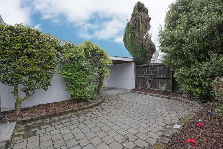 Photo of property in 8/20a Dickson Crescent, Hornby, Christchurch, 8042