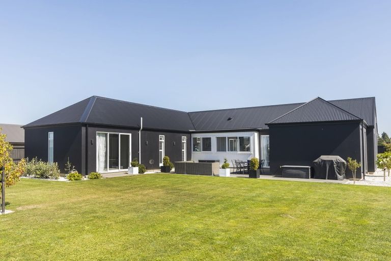 Photo of property in 10 Silver Peaks Drive, West Melton, 7618