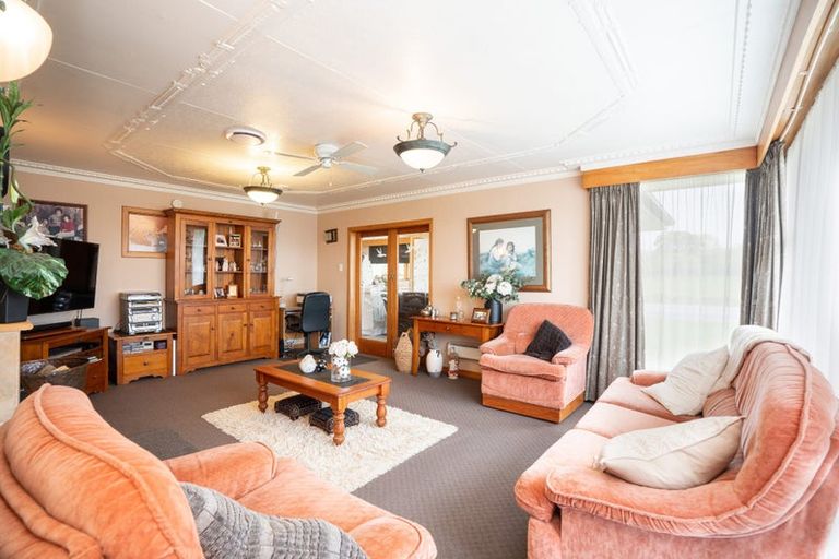Photo of property in 81 Orawia Road, Tuatapere, 9620