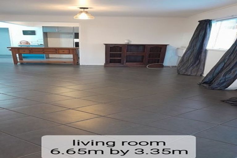 Photo of property in 485 West Coast Road, Glen Eden, Auckland, 0602