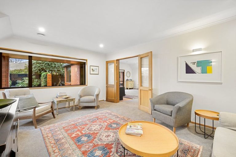 Photo of property in 2/6 Chepstow Avenue, Fendalton, Christchurch, 8052