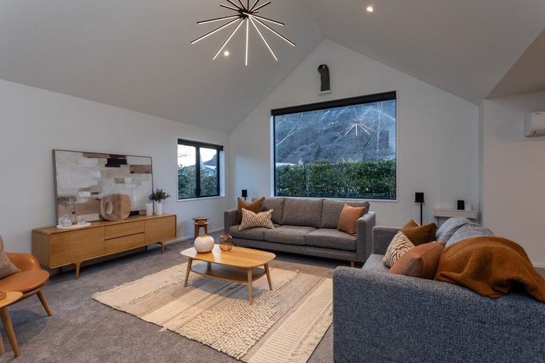 Photo of property in 7 Flynn Lane, Arrowtown, 9302