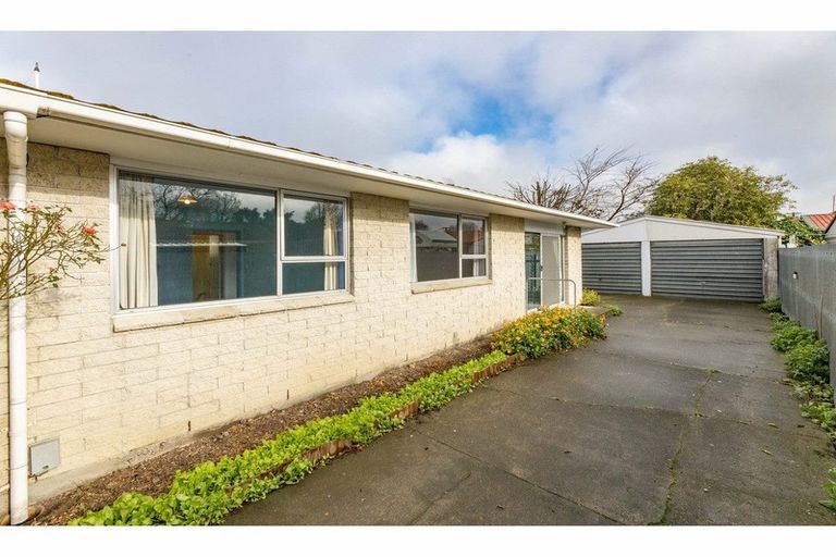 Photo of property in 2/11 Gilby Street, Linwood, Christchurch, 8011