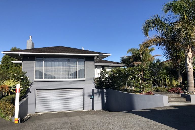 Photo of property in 44 Bleakhouse Road, Howick, Auckland, 2014