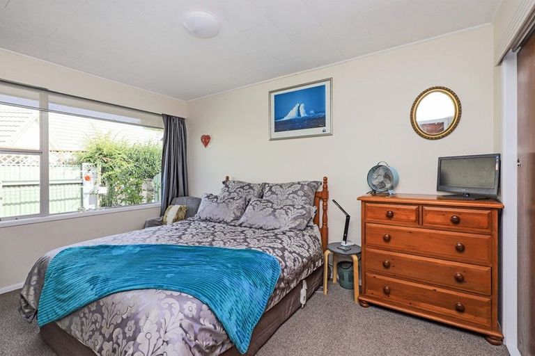 Photo of property in 2/707 Roberts Street, Hastings, 4122