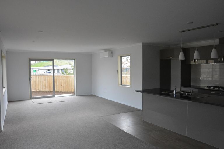 Photo of property in 1 Totarahoe Lane, Whalers Gate, New Plymouth, 4310