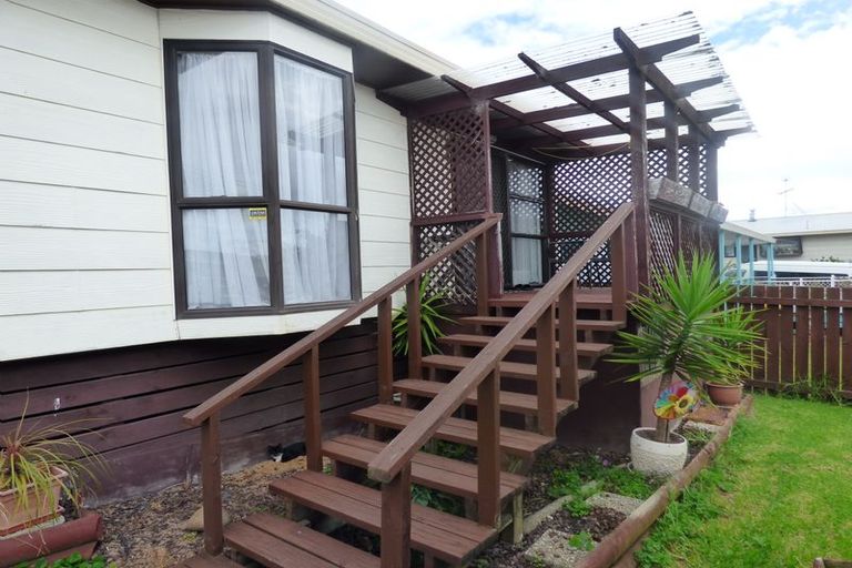 Photo of property in 8a Ashlynne Avenue, Papatoetoe, Auckland, 2025