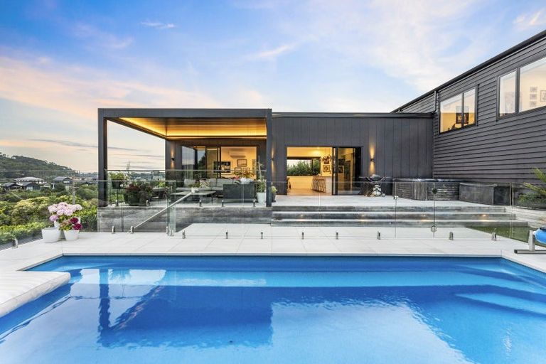 Photo of property in 115 Kaipara Portage Road, Riverhead, 0820