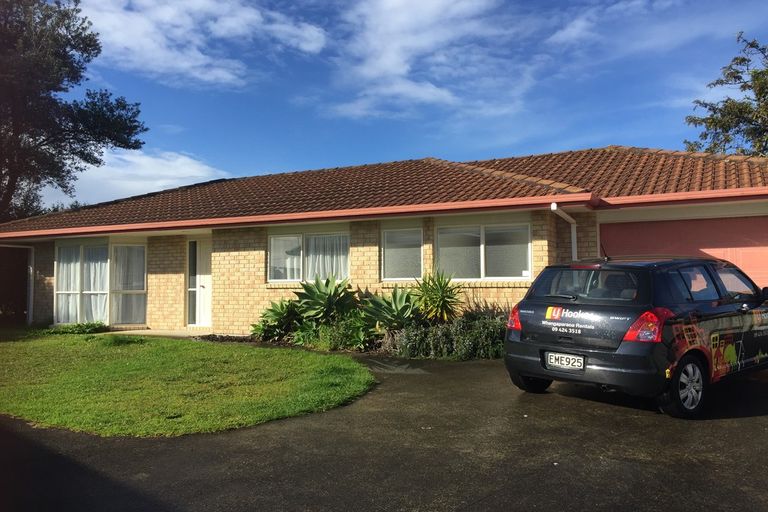 Photo of property in 3a Doment Crescent, Orewa, 0931
