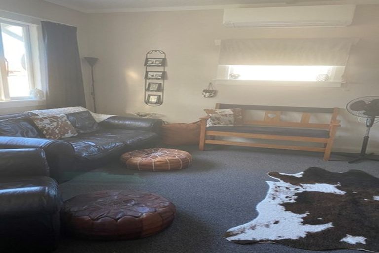 Photo of property in 22 Ngaio Street, Strandon, New Plymouth, 4312