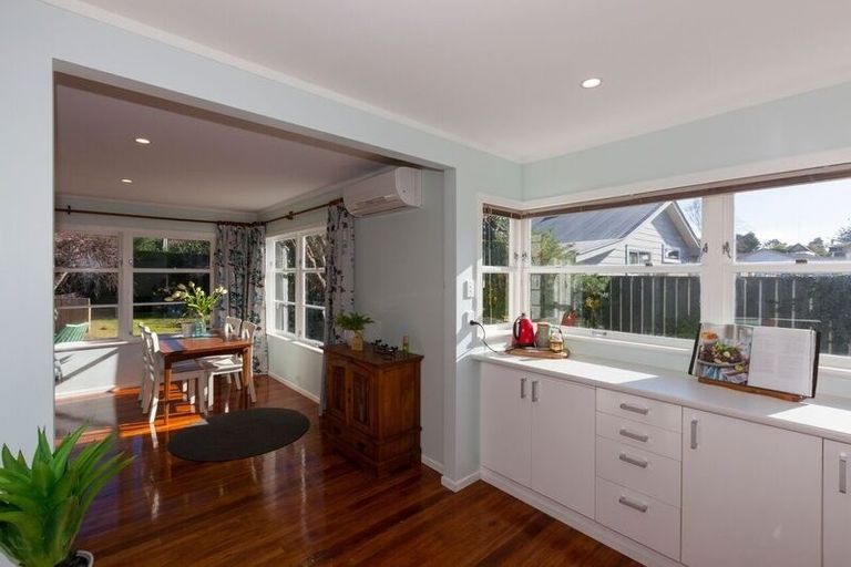 Photo of property in 96 Matatua Road, Raumati Beach, Paraparaumu, 5032