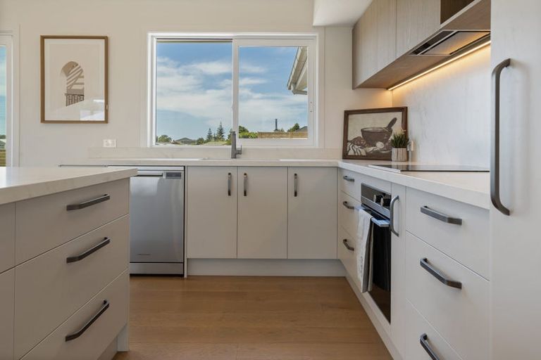 Photo of property in 156 Kupe Drive, Whitianga, 3510