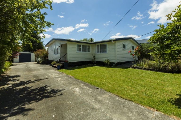 Photo of property in 11 Smith Street, Waipukurau, 4200