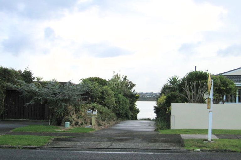 Photo of property in 59 Waller Avenue, Bucklands Beach, Auckland, 2012