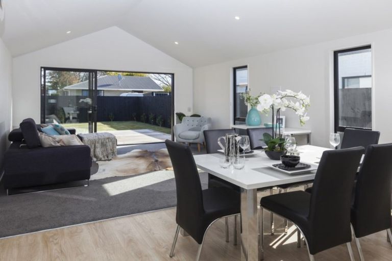 Photo of property in 94 Sarabande Avenue, Redwood, Christchurch, 8051