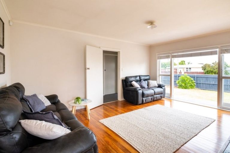 Photo of property in 42 Oldham Avenue, Onekawa, Napier, 4110