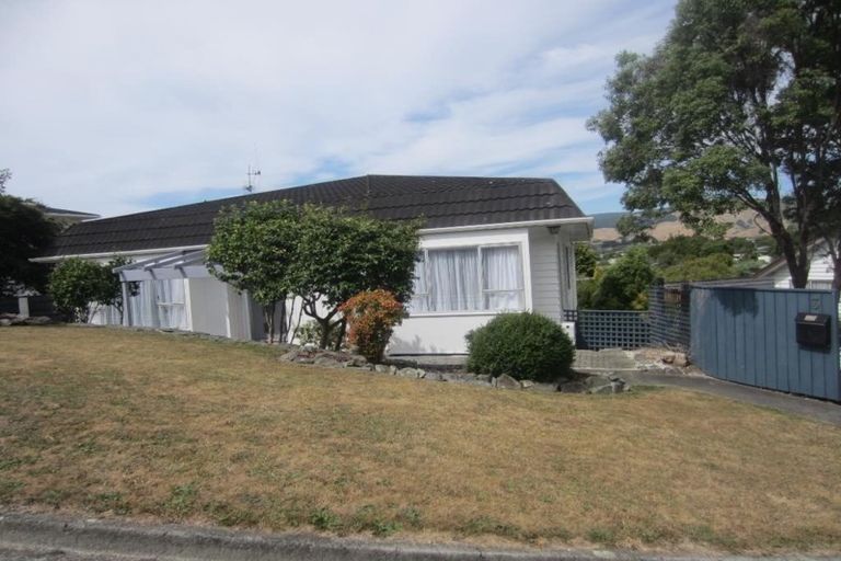 Photo of property in 3 Saint Hildas Glade, Tawa, Wellington, 5028