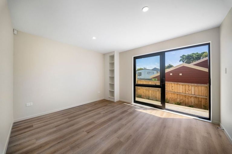 Photo of property in 8/2 Nikau Street, New Lynn, Auckland, 0600