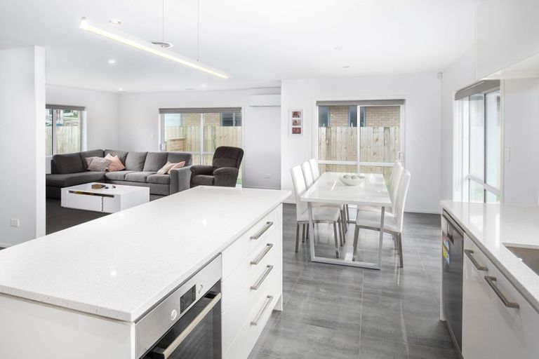 Photo of property in 44 Moira Drive, Tuakau, 2121