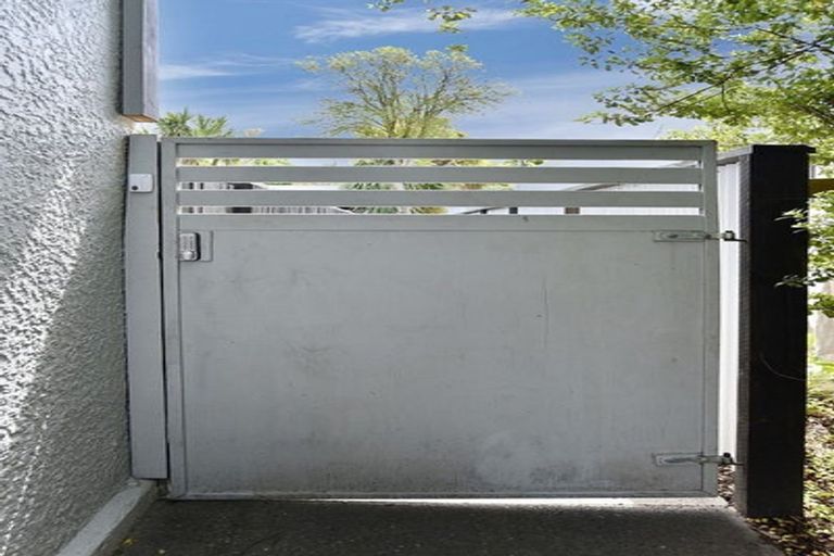 Photo of property in 7a Poulson Street, Addington, Christchurch, 8024