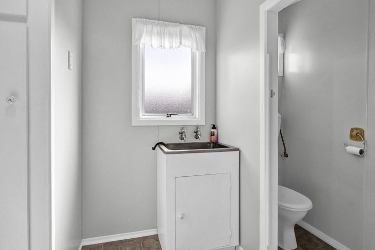 Photo of property in 16 Layard Street, Opunake, 4616