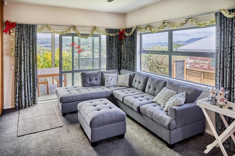 Photo of property in 25 Paparoa Crescent, Aotea, Porirua, 5024