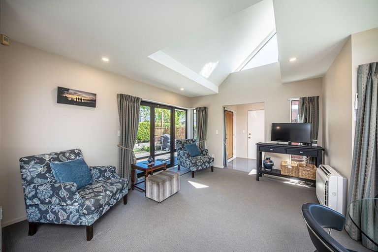 Photo of property in 5a Mclellan Place, Ilam, Christchurch, 8041