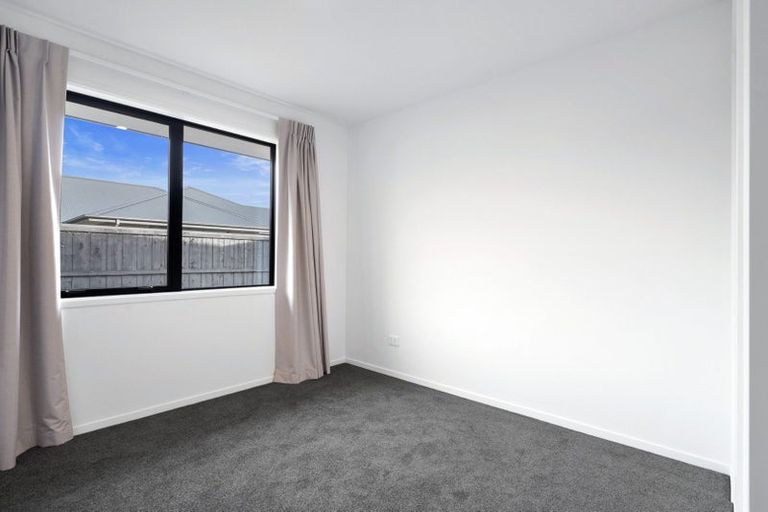 Photo of property in 138 Shillingford Boulevard, Rolleston, 7615