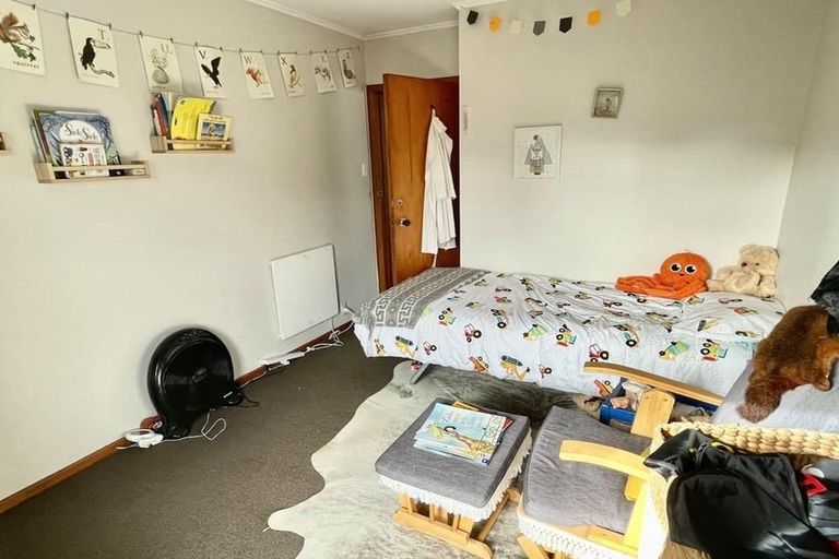 Photo of property in 28 Durham Street, Te Atatu Peninsula, Auckland, 0610