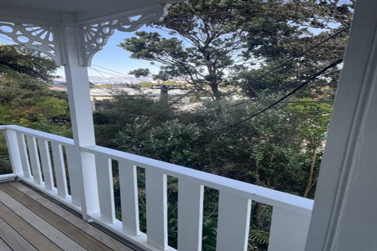 Photo of property in 13 Charlotte Avenue, Brooklyn, Wellington, 6021