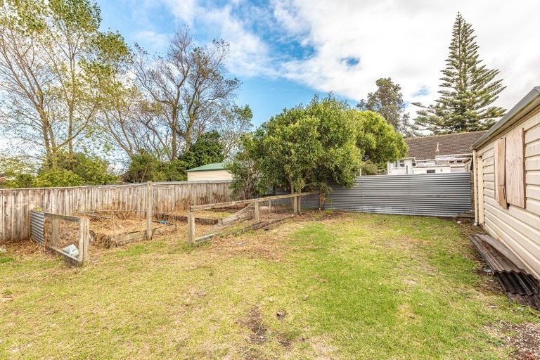 Photo of property in 27 Matipo Street, Castlecliff, Whanganui, 4501